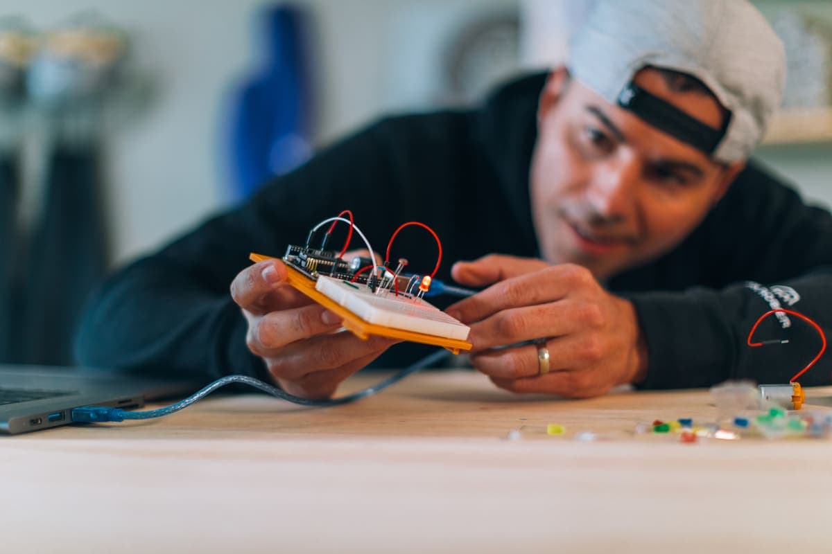 Learn To Think Like A Creative Engineer | Mark Rober's Official ...